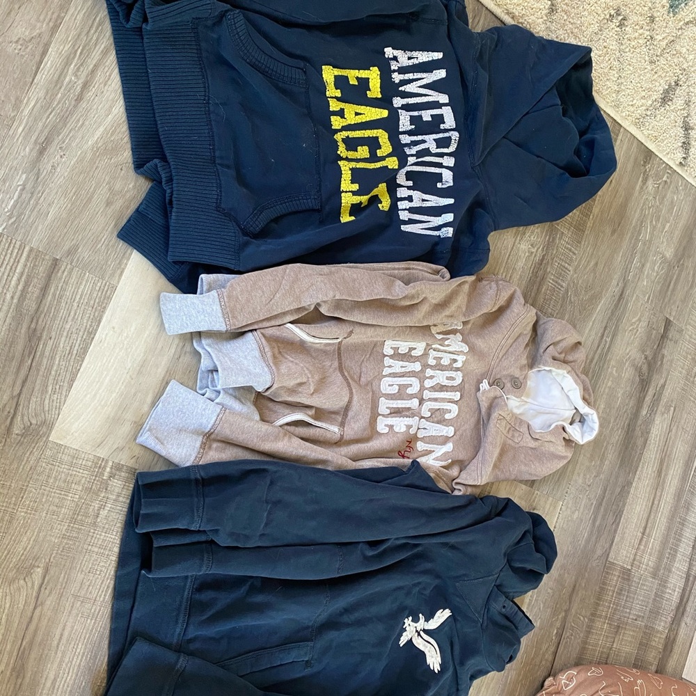 3 America Eagle Sweatshirts